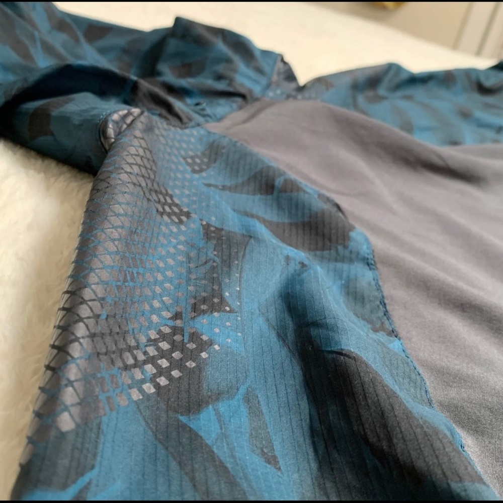 Nike Running Windbreaker - Picture 3 of 3